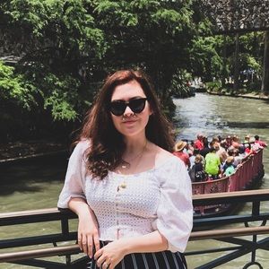 Meet your Posher, Hannah